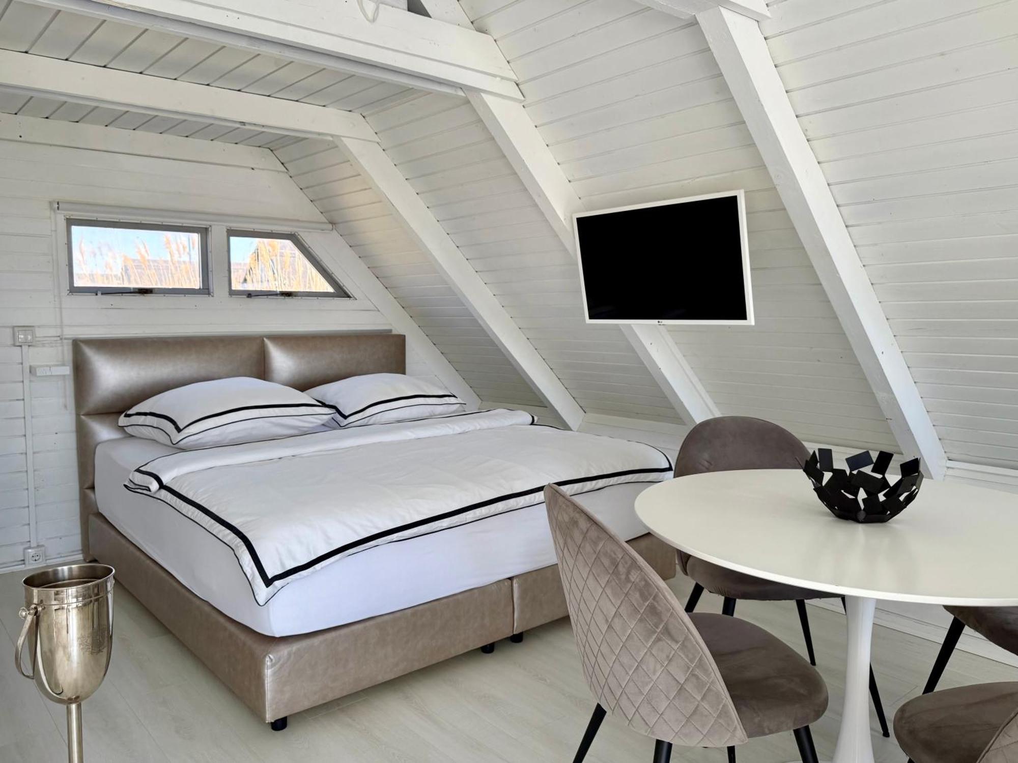Seehuette Neusiedlersee - Strandhaus, Elektroboot Inklusive Руст Екстериор снимка